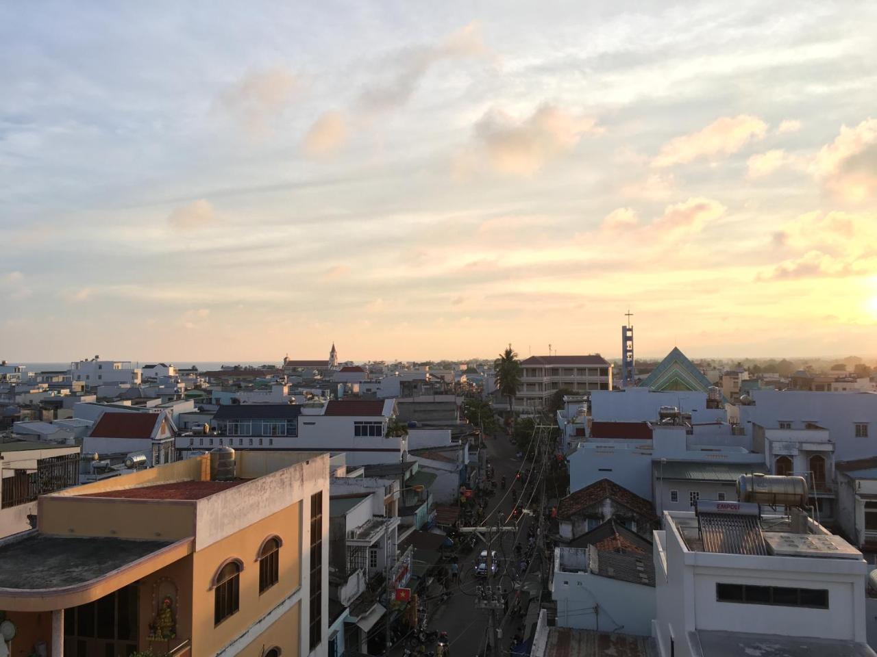 Hotel Tan Phu La Gi Exterior photo